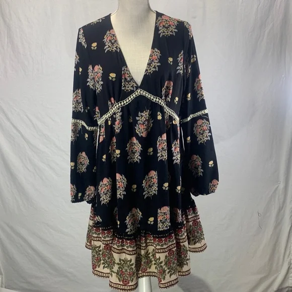 Funky Soul Long Sleeve Boho Hippie Black Floral Dress Size Medium | Sz: M | Color: Black